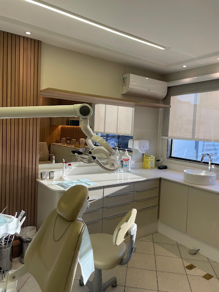 Foto 2 de Dr Demétrius Cardoso e Dr José Geraldo Terra - Dentista em Volta Redonda