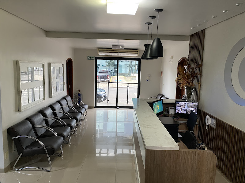 Foto 3 de Dr. Denisson Serra - Cirurgia Buco-Maxilo-Facial & Implantes