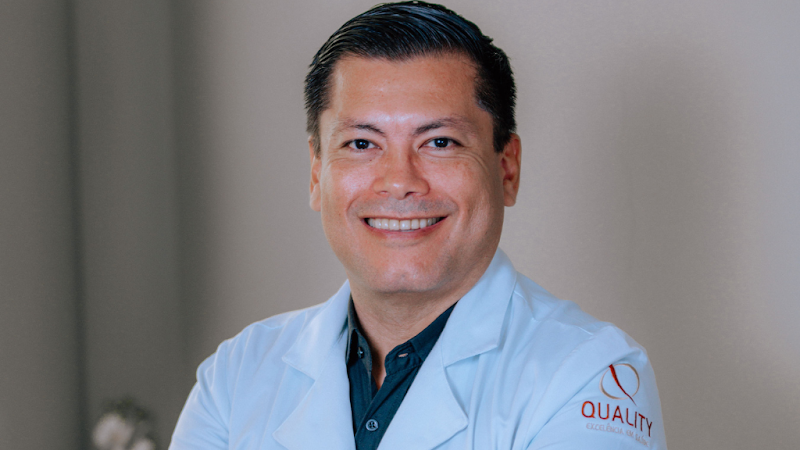Foto 2 de Dr. Dennis Dinelly - Cirurgião Bucomaxilofacial e Implantodontista