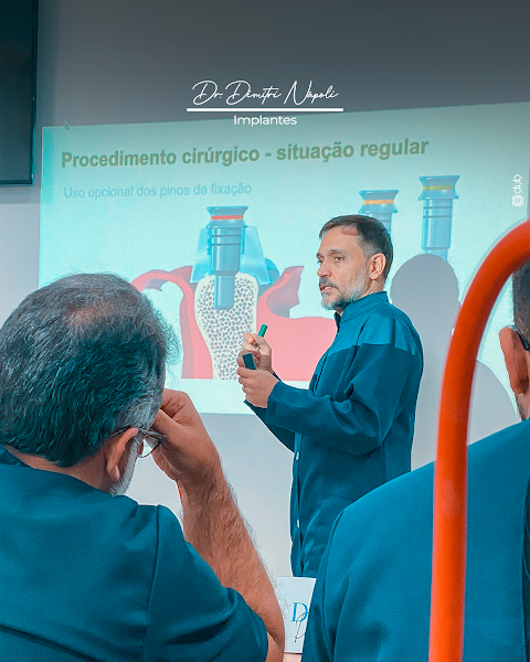 Foto 2 de Dr. Dimitri Napoli - Implantodontia