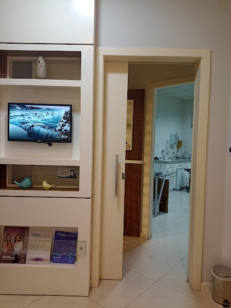 Foto 2 de Dr Douglas Lima | Implantodontista em São José SC