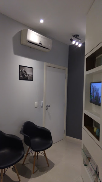 Foto 3 de Dr Douglas Lima | Implantodontista em São José SC