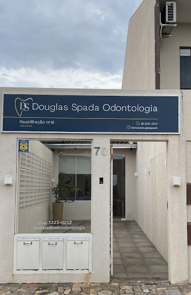 Foto 2 de Dr Douglas Spada Odontologia