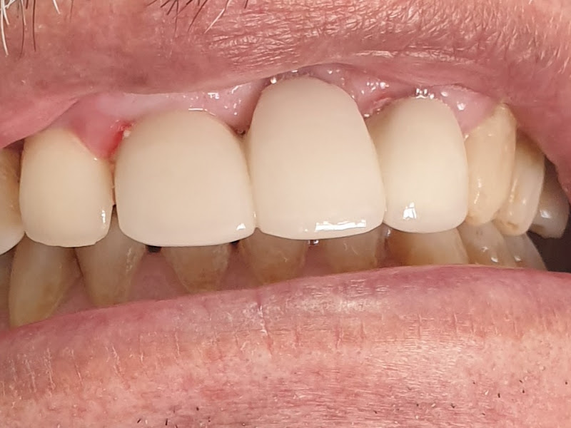 Foto de Dr. Durval Capp FIlho Dentista em Santos CRO 371