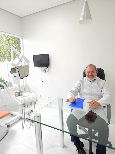 Foto de Dr. Edgard Junior - Clinica Odontológica Time Health