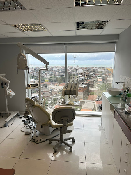 Foto 3 de Dr. Edmundo Vasconcelos - Implantodontia e Ortodontia em Recife - PE