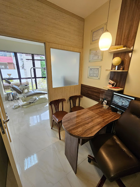 Foto 2 de Dr. Eduardo Kayser - Cirurgião-Dentista