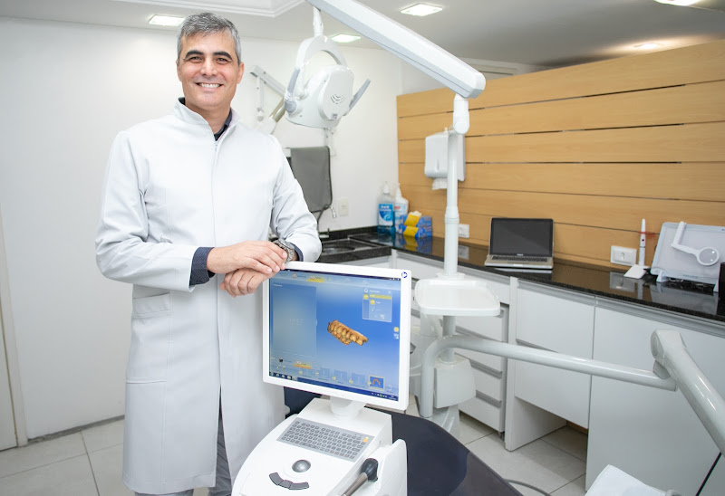 Foto 3 de Dr. Eduardo Melo