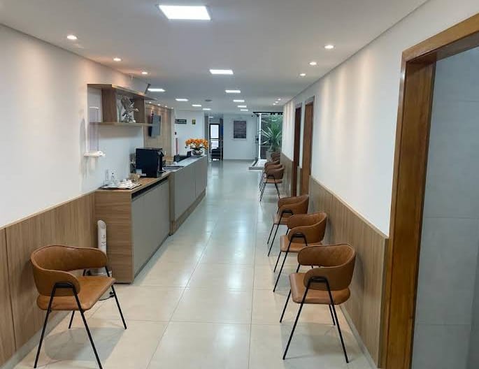Foto 2 de Dr Elizangela Tavares - PLANTÃO DENTISTA