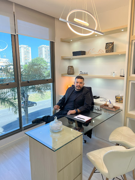 Foto 2 de Dr. Emanuel Bernardino