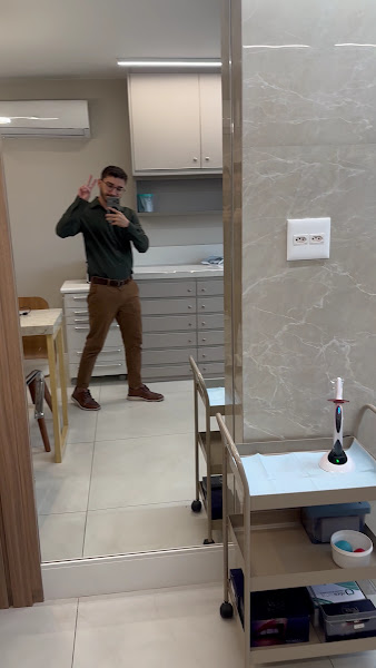 Foto 5 de Dr. Emerson Vivas Dentista em Botafogo | Clínica Odontológica em Botafogo Dr. Emerson Vivas