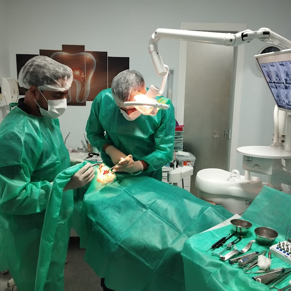 Foto 2 de Dr Emílio Guerra - Prótese & Implante