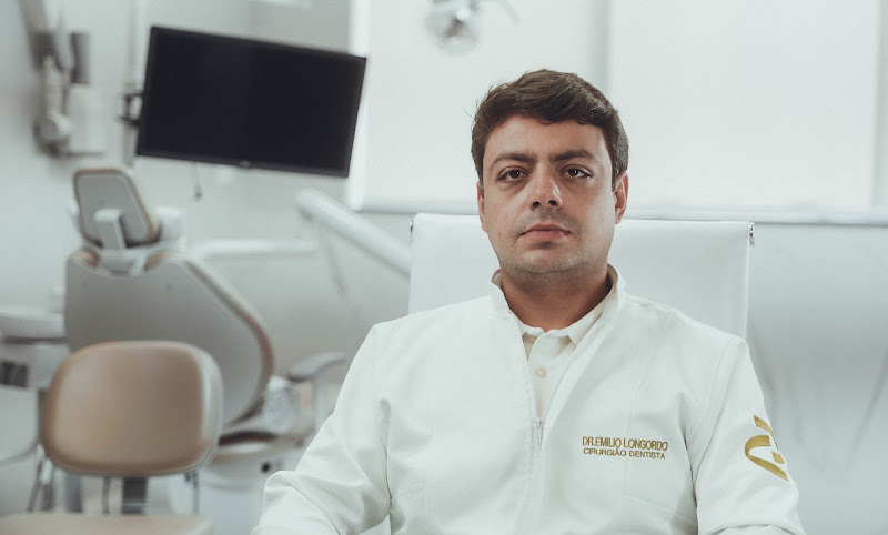 Foto 2 de Dr Emilio Longordo Bisneto | Cirurgião-Dentista Urgência 24 Horas