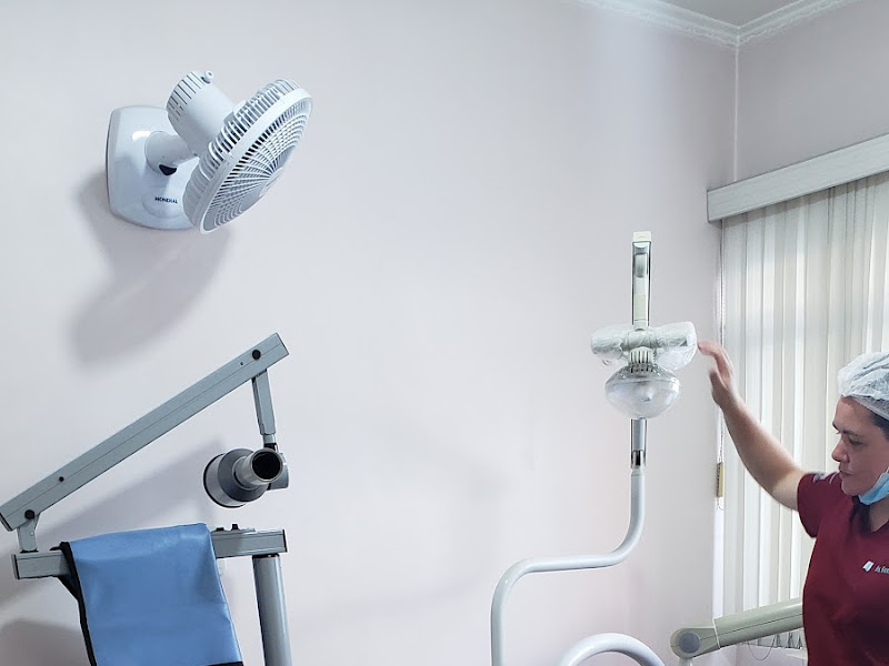 Foto 3 de Dr. Erick Durán Cirurgião Dentista comercial e 24 horas