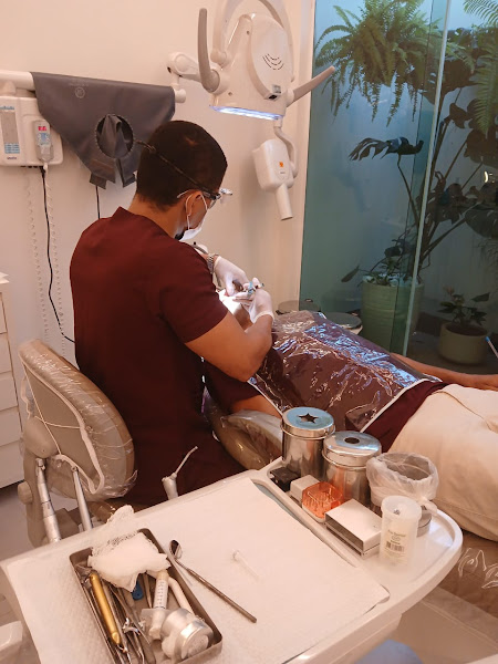 Foto 3 de Dr Erik Pereira - Dentista - Endodontista (Canal) em Barreiras - Urgência 24hrs