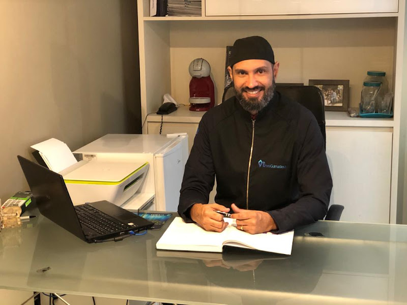 Foto de Dr. Ervo Guimarães Jr - Endodontia Microscópica