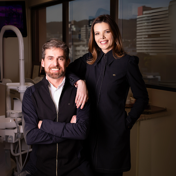 Foto 2 de Dr. Estevo D’Agostini Derech Implantodontista | Dra. Gina Casagrande Odontopediatra | Dentista em Criciúma