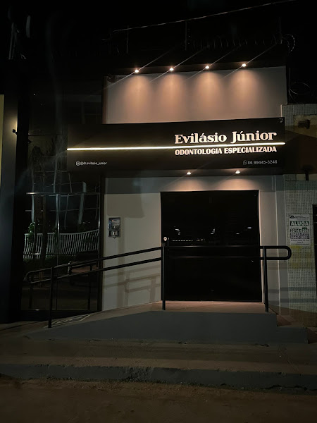 Foto 2 de Dr. Evilásio Júnior Odontologia