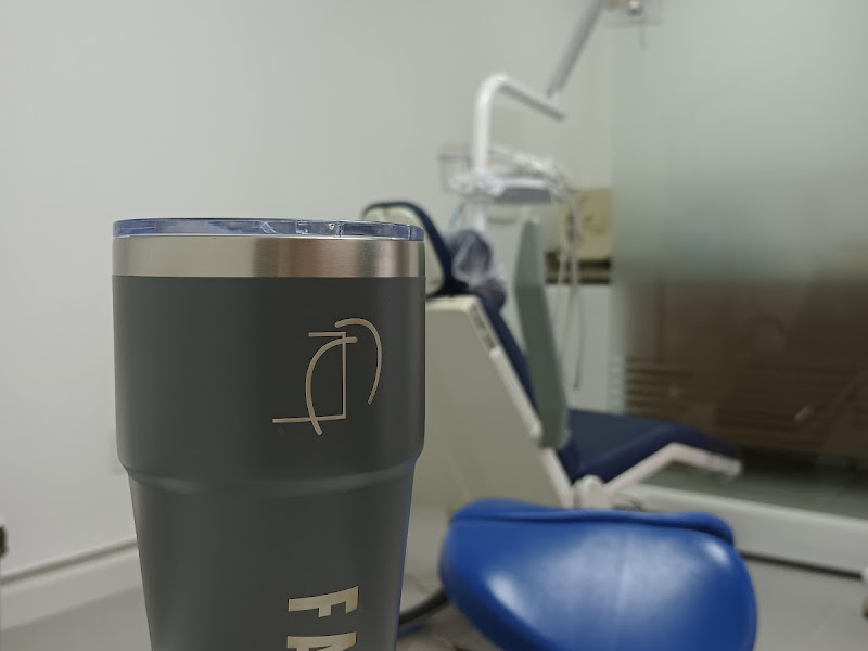 Foto 8 de Dr. Fábio Della Serra Amaral