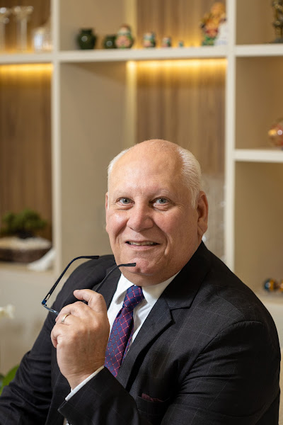 Foto 2 de Dr. Fabio Risso | Harmonização Facial e Corporal