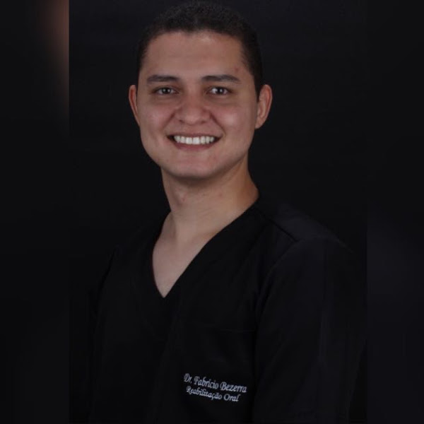 Foto 2 de Dr. Fabrício Bezerra Odontologia e implantes dentários