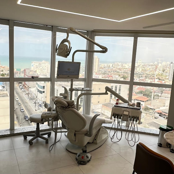 Foto 2 de Dr. Fabricio Lima Odontologia