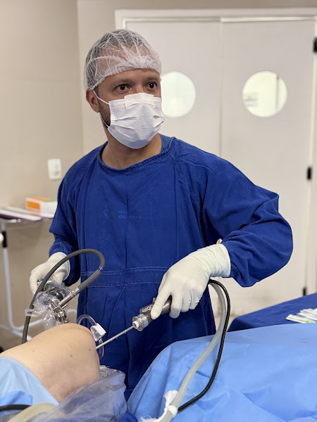 Foto 3 de DR. FELIPE ALMEIDA, Ortopedista em Floriano, Cirurgia do Joelho.