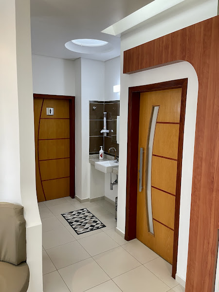 Foto 3 de Dr. Felipe Barros - Endodontia Microscópica e Odontologia Restauradora Estética