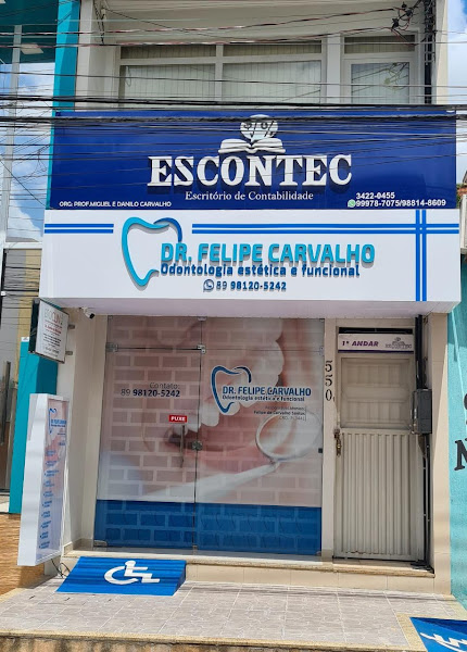 Foto 2 de Dr Felipe Carvalho - Odontologia Estética e Funcional