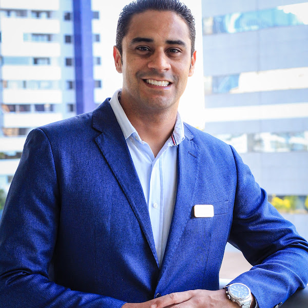 Foto 2 de Dr Felipe Genuíno - Harmonização Facial em São Paulo