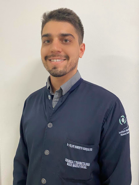 Foto 2 de Dr. Felipe Roberto Gonçalves Cirurgia e Traumatologia Buco Maxilo Facial