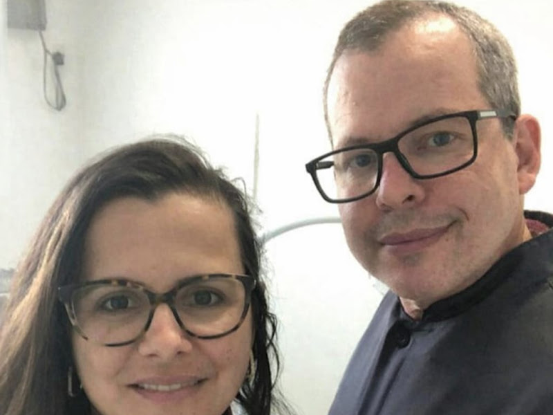 Foto de Dr. Felipe S. e Silva e Dra. Fabiana Gomes Diniz.