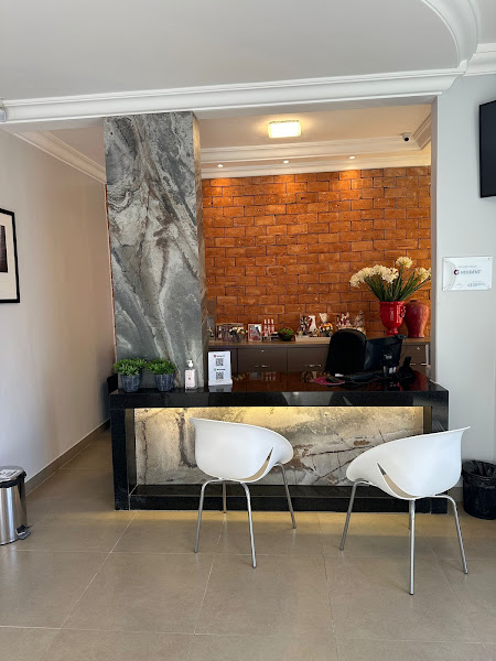 Foto 2 de Dr. Fernando Almeida - Almeida e Costa - Odontologia Especializada