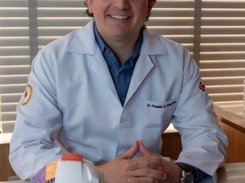 Foto de Dr Fernando Henrique Tremel Bueno - Medico Oftalmologista - Alto da XV