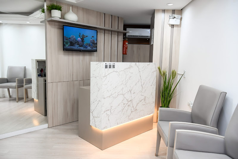 Foto 2 de Dr. Fernando Neves /Dentista Balneário Camboriú