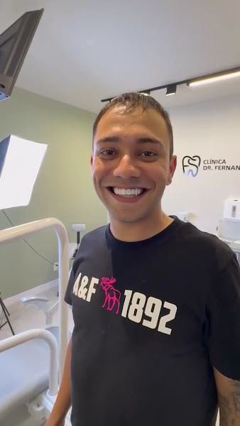 Foto 3 de Dr. Fernando Simas | Dentista 24h em Joinville