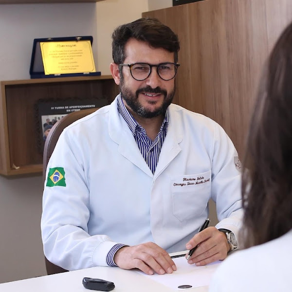 Foto 2 de Dr. Flaviano Falcão - Cirurgia Bucomaxilofacial em Campina Grande, Paraíba