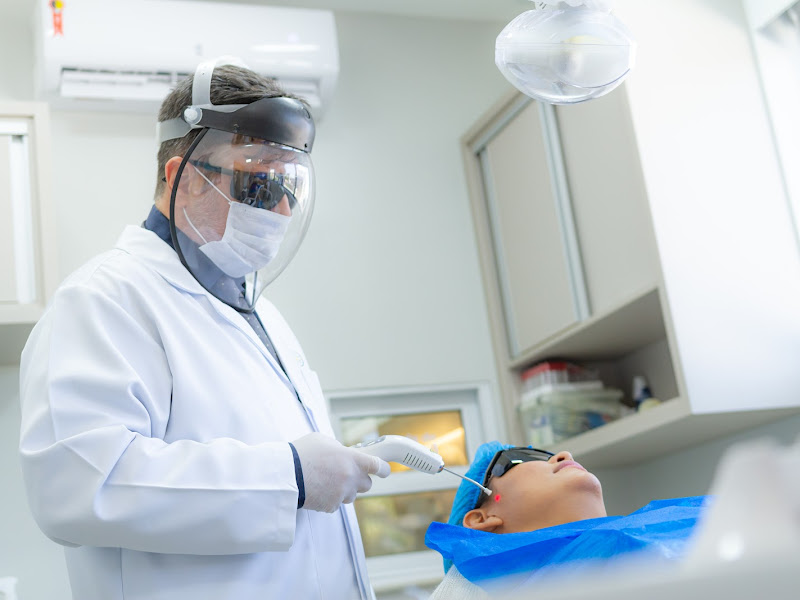 Foto 3 de Dr. Flavio Fayad - Ortodontia, Implantes e Bucomaxilofacial Manaus