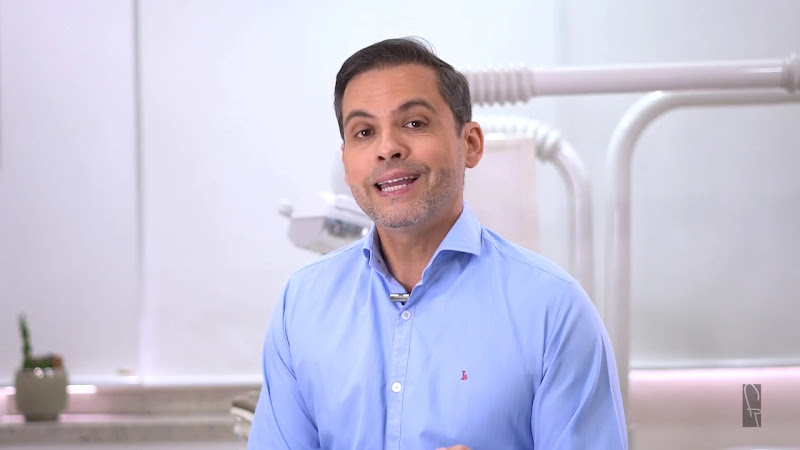 Foto 3 de Dr. Flavio Portugal - Implante Dentário em Volta Redonda