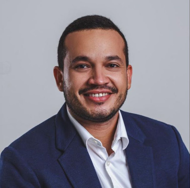 Foto 2 de Dr. Francisco Alves de S. Júnior - Cirurgião Bucomaxilofacial | Ortognática | Implantes Dentário