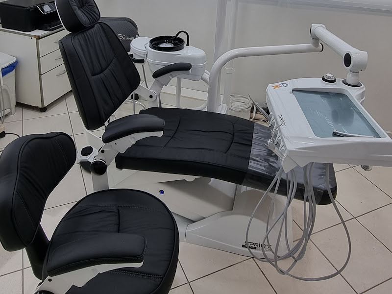 Foto 2 de Dr. Francisco Marçal Vieira e Dr. Murillo Marçal Vieira Periodontia