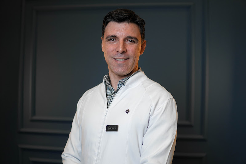 Foto 2 de Dr Frederico Lessa - Ortodontia e Implantodontia