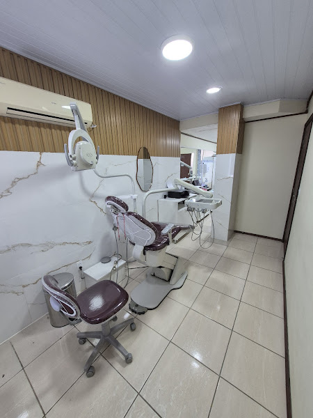 Foto 2 de Dr. Gabriel De Nardi - Cirurgião Dentista