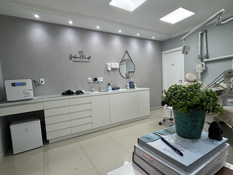 Foto de Dr. Gabriel Foresti - Odontologia - Estética do Sorriso