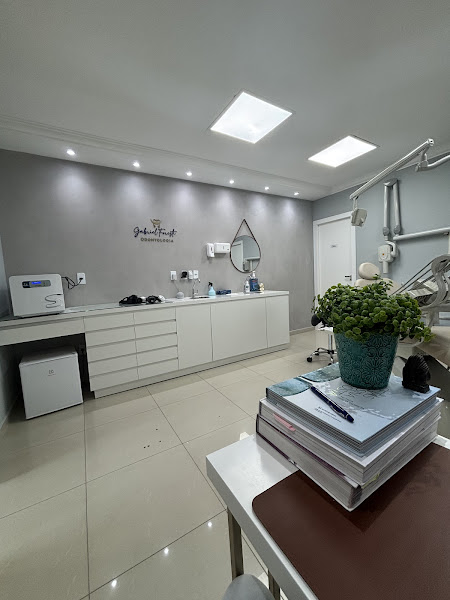 Foto 2 de Dr. Gabriel Foresti - Odontologia - Estética do Sorriso