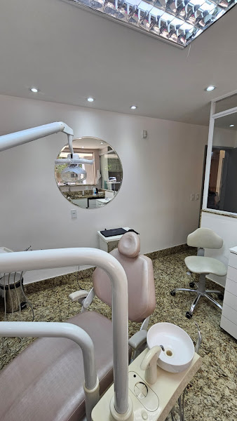 Foto 2 de Dr. Gabriel Pim - Ortodontia