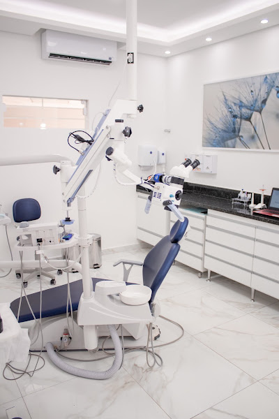 Foto 3 de Dr. Gabriel Tosi Justino - Especialista em endodontia / Microscopia operatória
