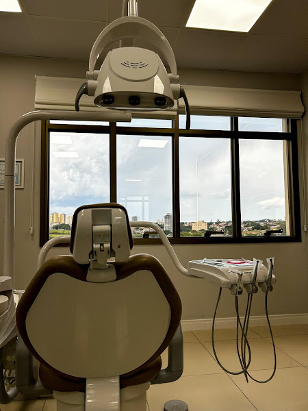 Foto 2 de Dr Gerson Neto - Periodontista SJC