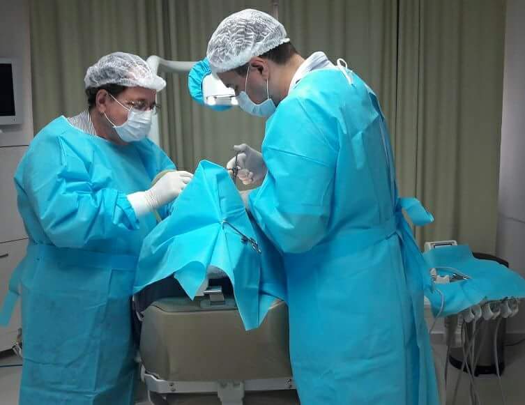 Foto 2 de Dr. Giovani De Bona - Cirurgião Dentista (DE BONA ODONTOLOGIA)