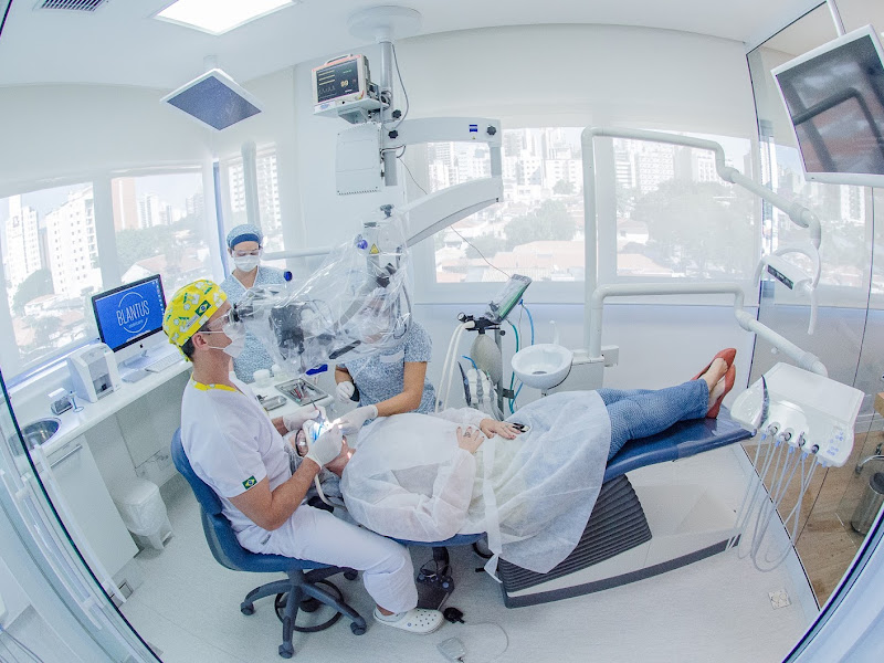 Foto 10 de Dr. Guilherme Bonduki - Endodontia e Microscopia